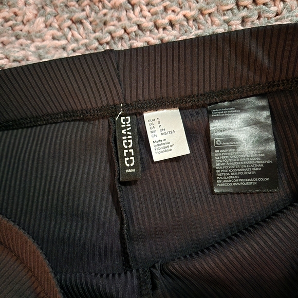 DIVIDED SMALL black pants - Picture 2 of 5